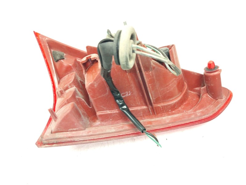 Recambio de piloto trasero derecho porton para infiniti ex 30d referencia OEM IAM   