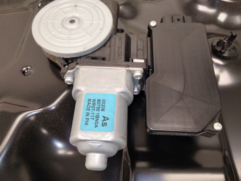 Recambio de elevalunas delantero derecho para infiniti ex 30d referencia OEM IAM   