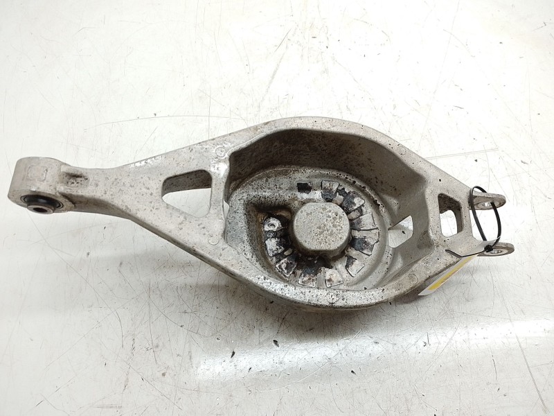 Recambio de brazo suspension inferior trasero derecho para infiniti ex 30d referencia OEM IAM   