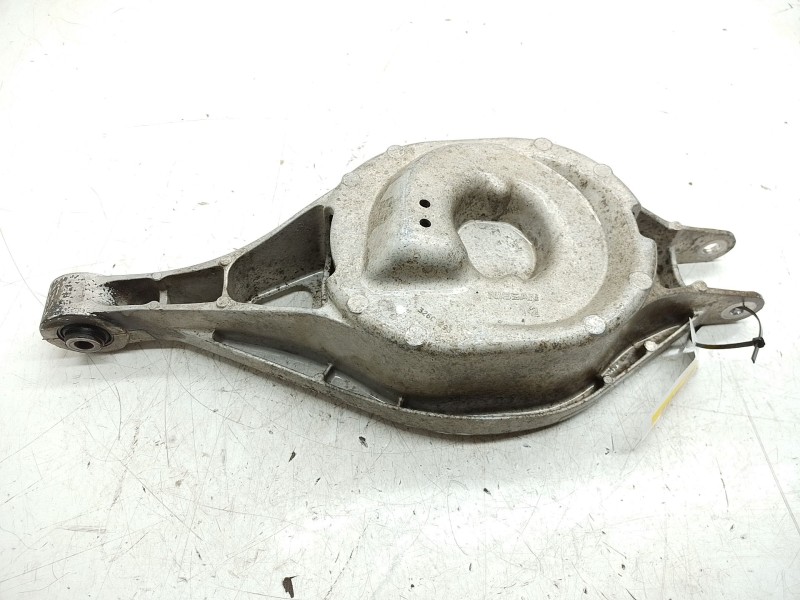 Recambio de brazo suspension inferior trasero izquierdo para infiniti ex 30d referencia OEM IAM   