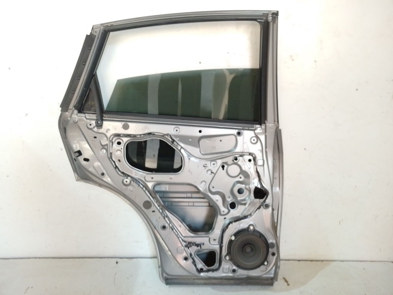 Recambio de puerta trasera izquierda para infiniti ex 30d referencia OEM IAM   