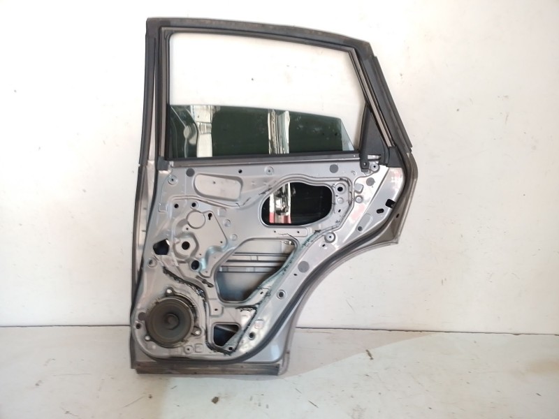 Recambio de puerta trasera derecha para infiniti ex 30d referencia OEM IAM   