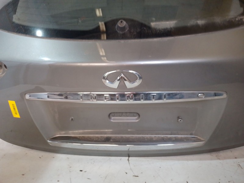 Recambio de porton trasero para infiniti ex 30d referencia OEM IAM   