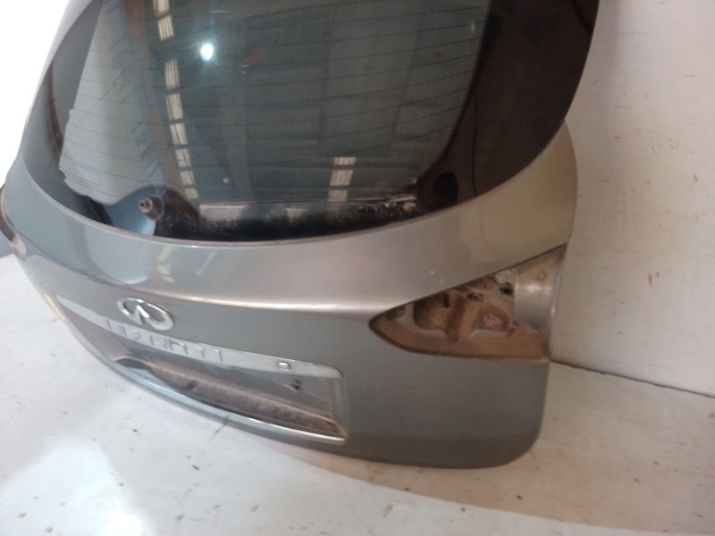 Recambio de porton trasero para infiniti ex 30d referencia OEM IAM   