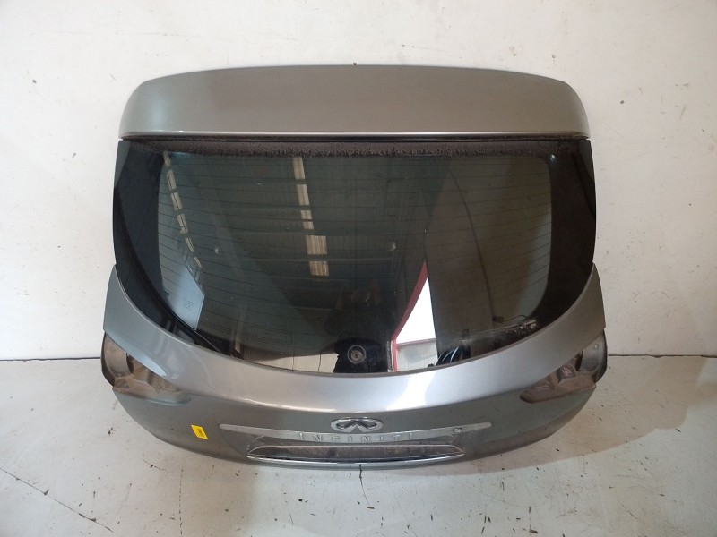 Recambio de porton trasero para infiniti ex 30d referencia OEM IAM   