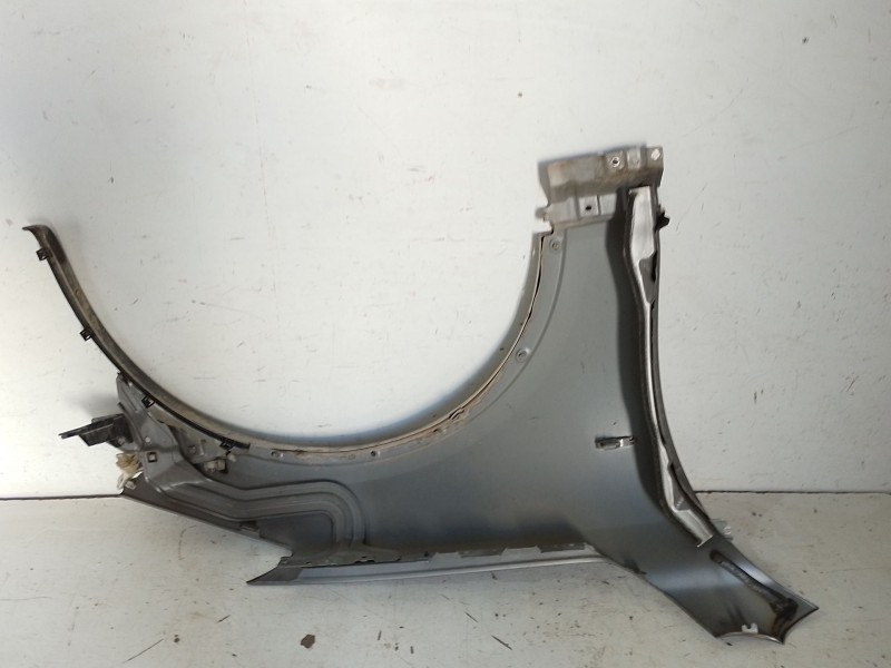 Recambio de aleta delantera izquierda para infiniti ex 30d referencia OEM IAM   