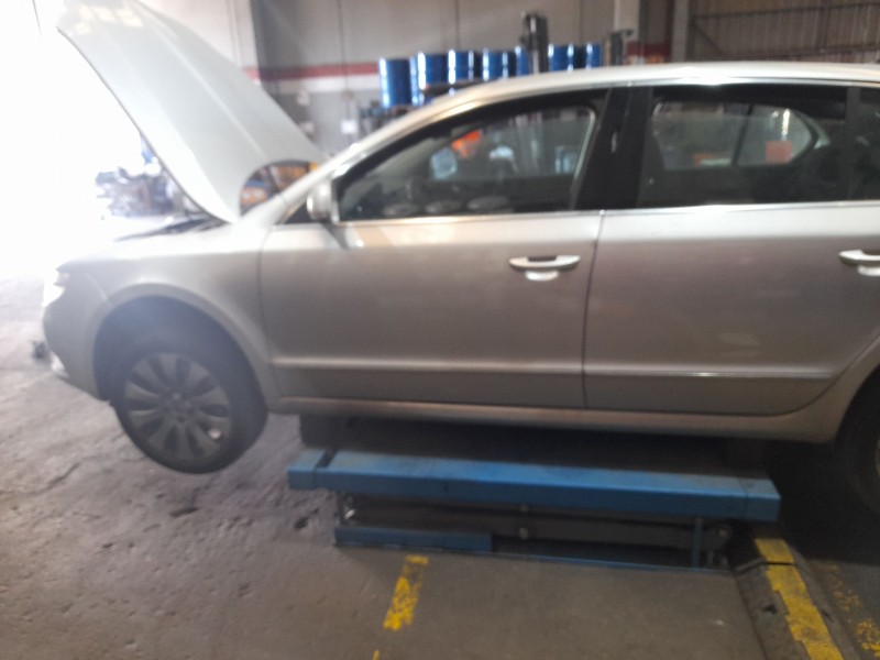 skoda superb ii (3t4) del año 2009