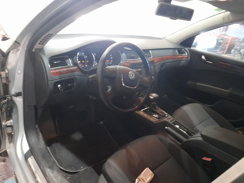 skoda superb ii (3t4) del año 2009