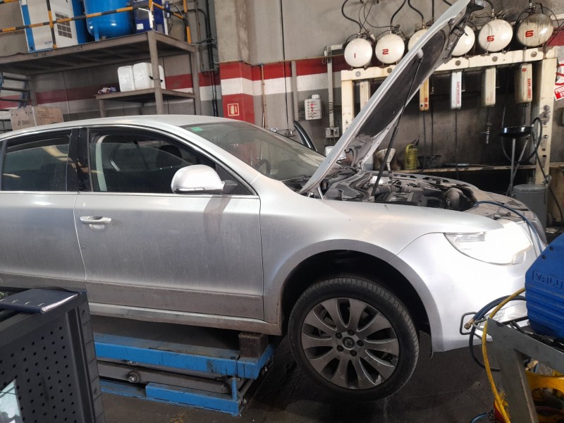 skoda superb ii (3t4) del año 2009