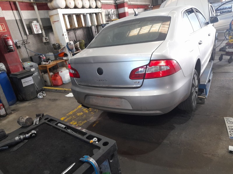 skoda superb ii (3t4) del año 2009