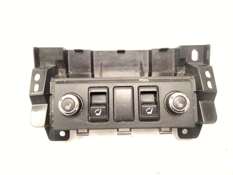 Recambio de interuuptor de calefaccion asientos para infiniti ex 30d referencia OEM IAM   