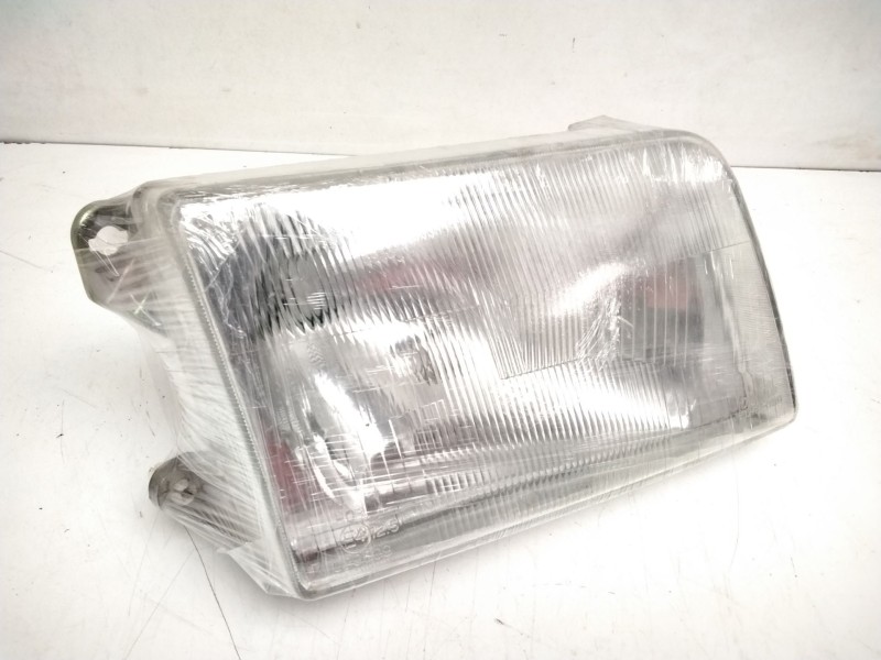 Recambio de faro derecho para ford transit, combi/bus 86/92 referencia OEM IAM MFD781G1RO  8346