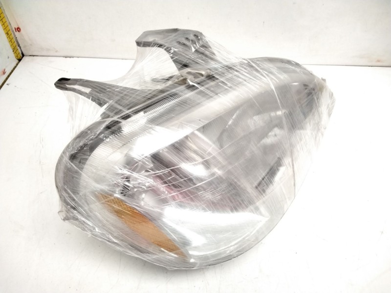 Recambio de faro derecho para mercedes-benz clase m (w163) 270 cdi (163.113) referencia OEM IAM 163820386164  