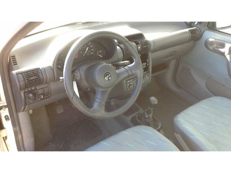opel corsa b del año 1994