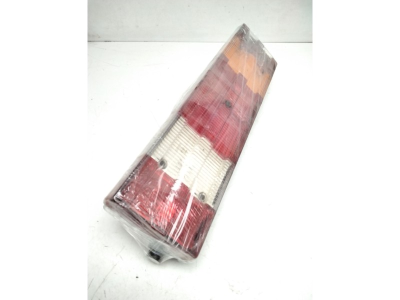 Recambio de piloto trasero izquierdo para » otros... premium 370.26 g 6x2 referencia OEM IAM 63217R23 PILOTO TRAS. I. MERCEDES C