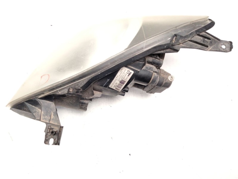 Recambio de faro derecho para toyota aygo (_b1_) 1.0 (kgb10_) referencia OEM IAM 811100H070  