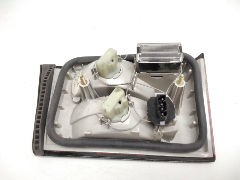 Recambio de piloto trasero derecho porton para bmw serie 5 berlina (e34) 535i referencia OEM IAM 1384012R  