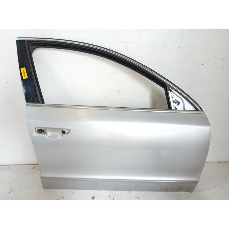 Recambio de puerta delantera derecha para skoda superb ii (3t4) 1.8 tsi 4x4 referencia OEM IAM   