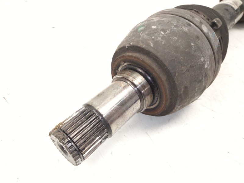 Recambio de transmision delantera izquierda para mercedes-benz clase a (w176) a 180 (176.042) referencia OEM IAM A2463302700  