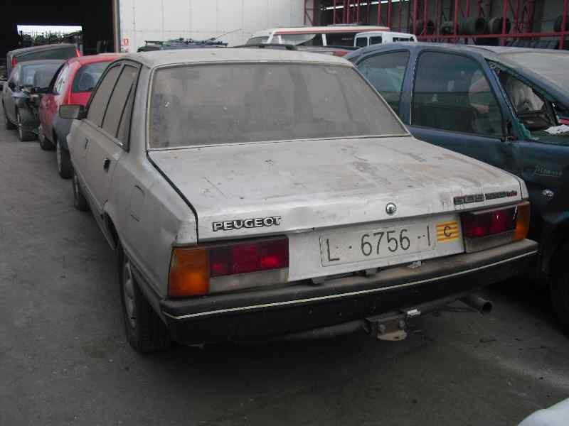 peugeot 505 berlina del año 1986
