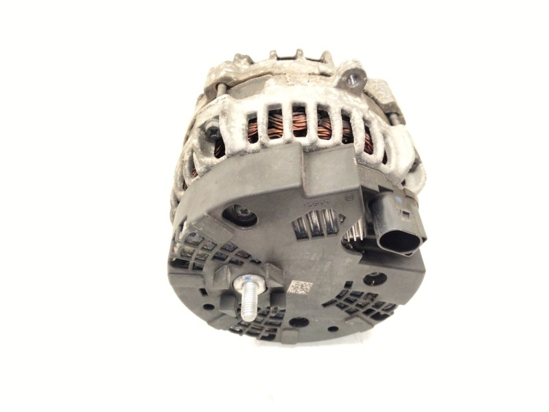 Recambio de alternador para mercedes-benz clase a (w176) a 180 (176.042) referencia OEM IAM A0009061903  