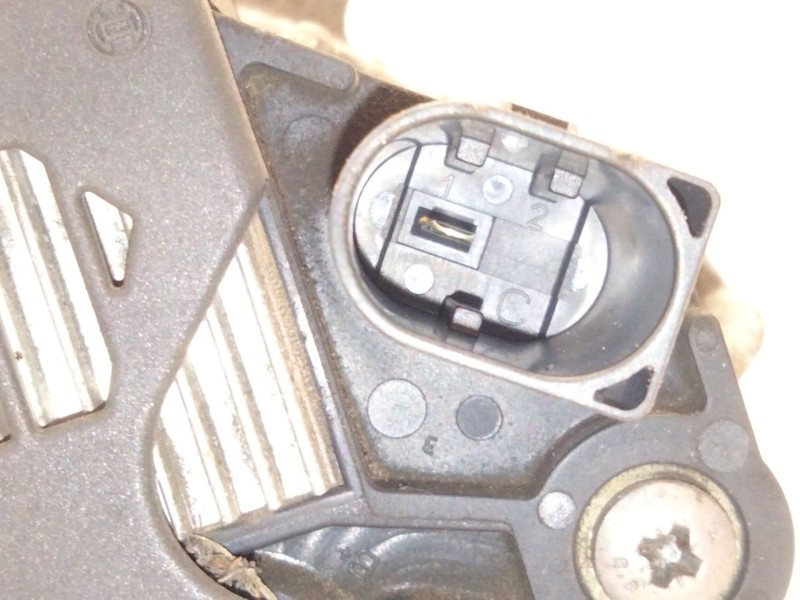 Recambio de alternador para mercedes-benz clase a (w176) a 180 (176.042) referencia OEM IAM A0009061903  