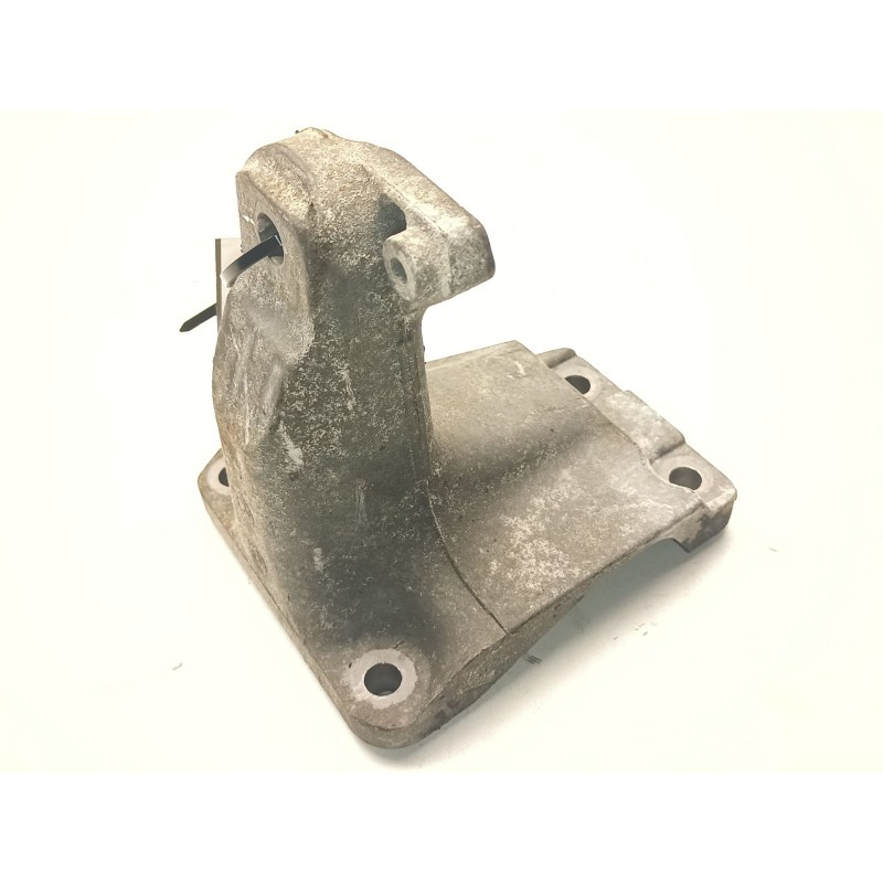 Recambio de soporte motor derecho superior para bmw 1 (f21) 120 d referencia OEM IAM 22116788612  