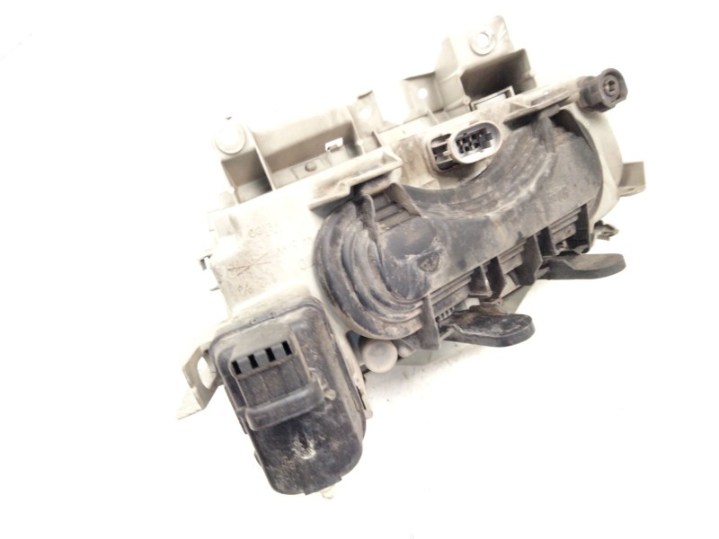 Recambio de faro derecho para renault laguna i (b56_, 556_) 1.8 referencia OEM IAM 7700820119  