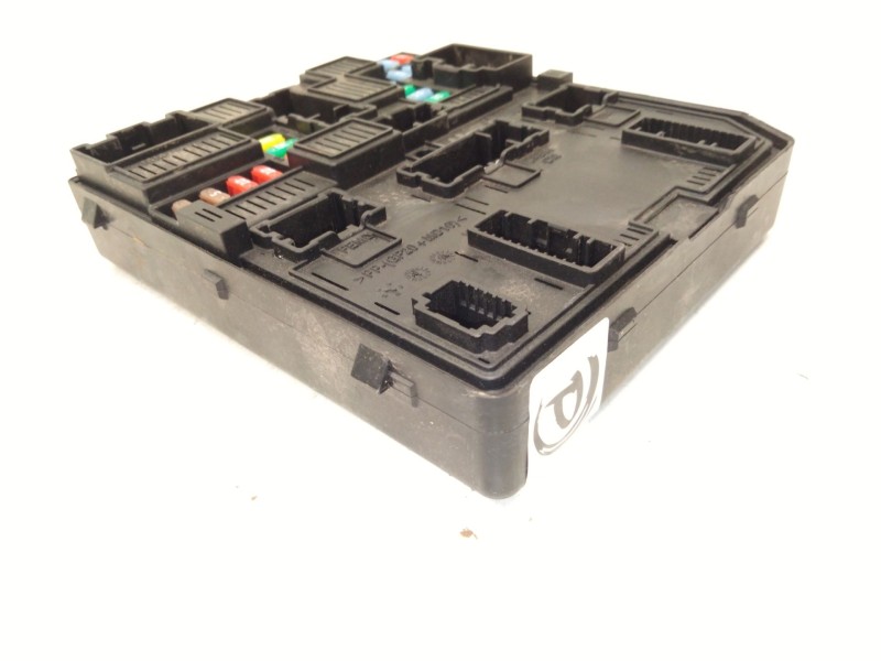 Recambio de caja fusibles para renault megane iv sport tourer (k9a/m/n_) 1.2 tce 130 (k9mr) referencia OEM IAM 284B66727R  