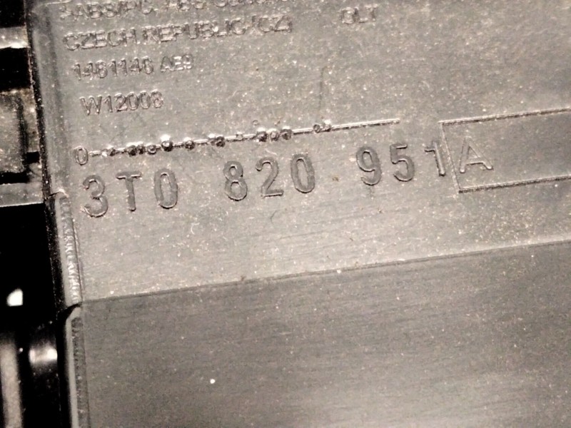 Recambio de aireador central para skoda superb ii (3t4) 1.8 tsi 4x4 referencia OEM IAM  3T0820951 