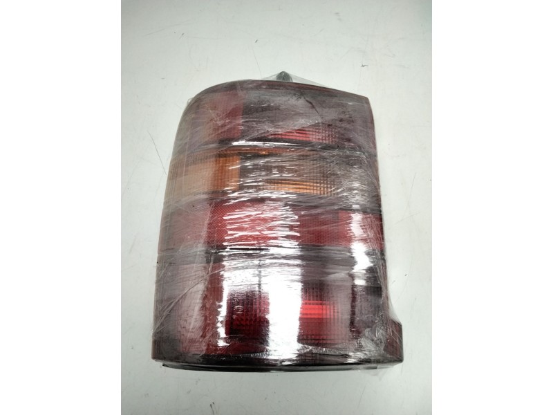 Recambio de piloto trasero izquierdo para nissan serena (c23) 2.0 d (kvjc23) referencia OEM IAM 265559C000  