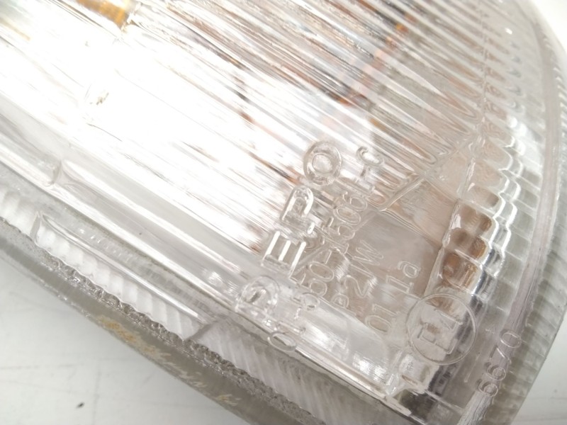 Recambio de piloto delantero izquierdo para peugeot 205 berlina referencia OEM IAM 015501506L  39011