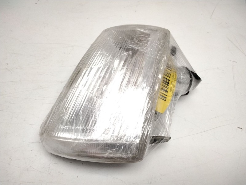 Recambio de piloto delantero izquierdo para peugeot 205 berlina referencia OEM IAM 015501506L  39011