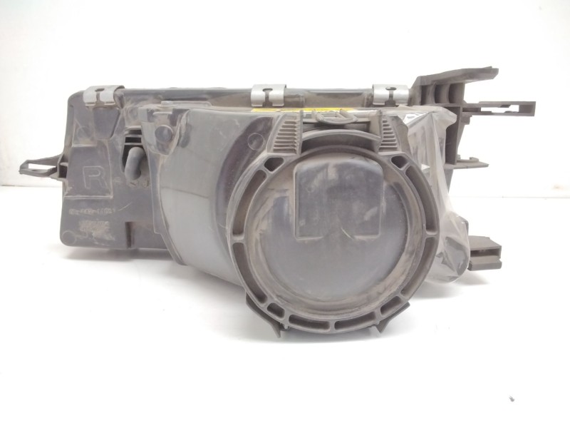 Recambio de faro derecho para opel vectra b berlina básico referencia OEM IAM 4421107R  