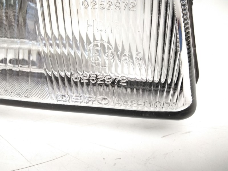 Recambio de faro derecho para opel vectra b berlina básico referencia OEM IAM 4421107R  