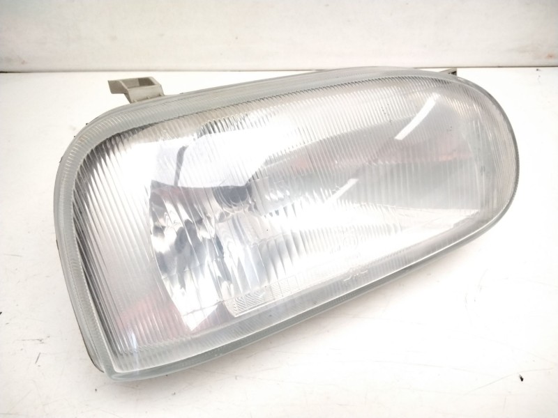 Recambio de faro derecho para volkswagen golf iii berlina (1h1) cl referencia OEM IAM 8471020 1H6941018AN 