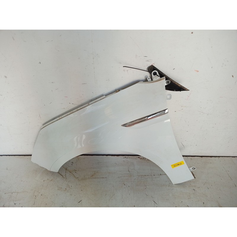 Recambio de aleta delantera izquierda para renault megane iv sport tourer (k9a/m/n_) 1.2 tce 130 (k9mr) referencia OEM IAM   