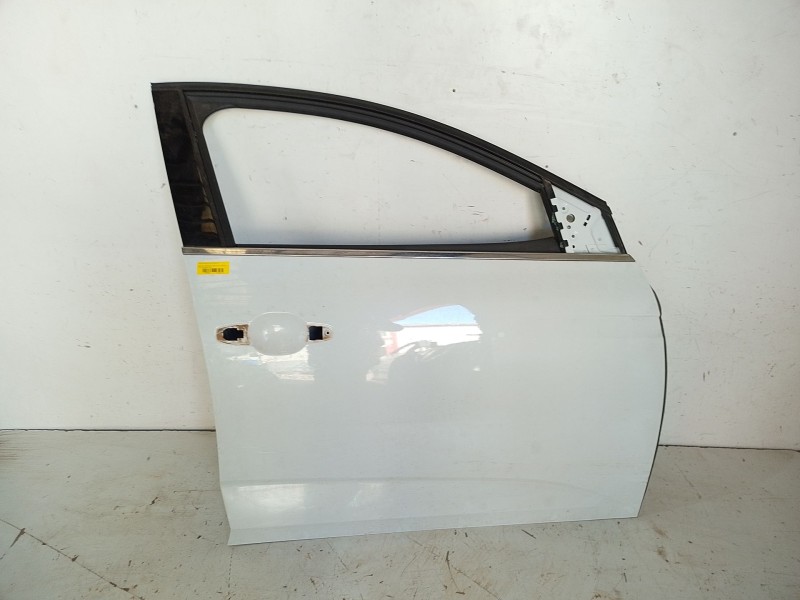 Recambio de puerta delantera derecha para renault megane iv sport tourer (k9a/m/n_) 1.2 tce 130 (k9mr) referencia OEM IAM   
