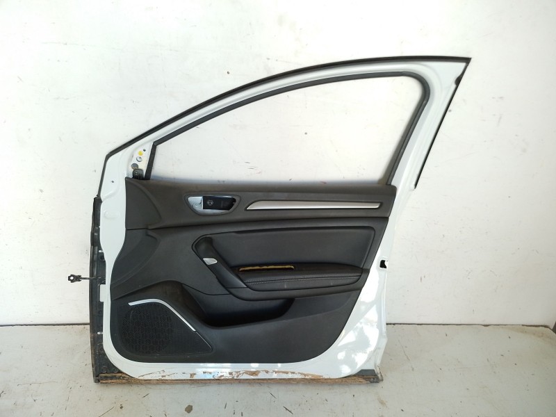 Recambio de puerta delantera derecha para renault megane iv sport tourer (k9a/m/n_) 1.2 tce 130 (k9mr) referencia OEM IAM   