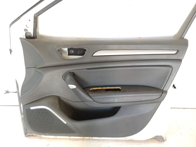 Recambio de puerta delantera derecha para renault megane iv sport tourer (k9a/m/n_) 1.2 tce 130 (k9mr) referencia OEM IAM   