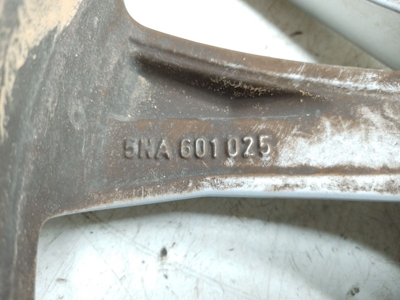 Recambio de llanta aluminio para volkswagen tiguan (5n_) 2.0 tdi 4motion referencia OEM IAM 5NA601025  