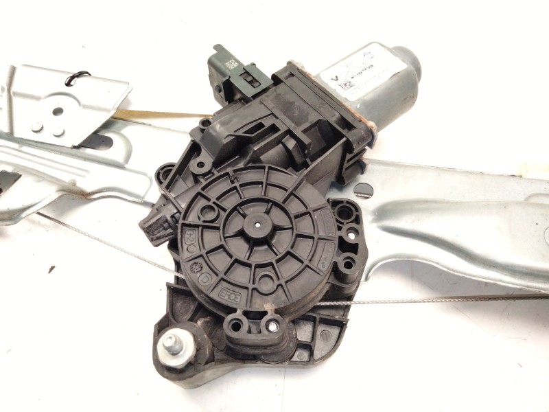 Recambio de elevalunas trasero izquierdo para renault megane iv sport tourer (k9a/m/n_) 1.2 tce 130 (k9mr) referencia OEM IAM   