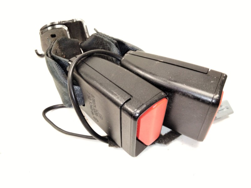 Recambio de enganche cinturon trasero izquierdo para renault megane iv sport tourer (k9a/m/n_) 1.2 tce 130 (k9mr) referencia OEM