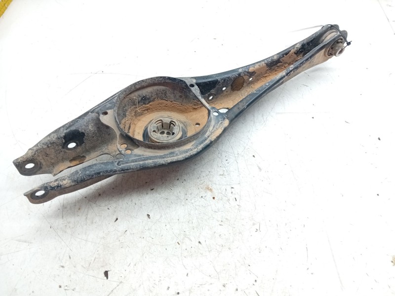 Recambio de brazo suspension inferior trasero derecho para volkswagen tiguan (5n_) 2.0 tdi 4motion referencia OEM IAM 3Q0505311E