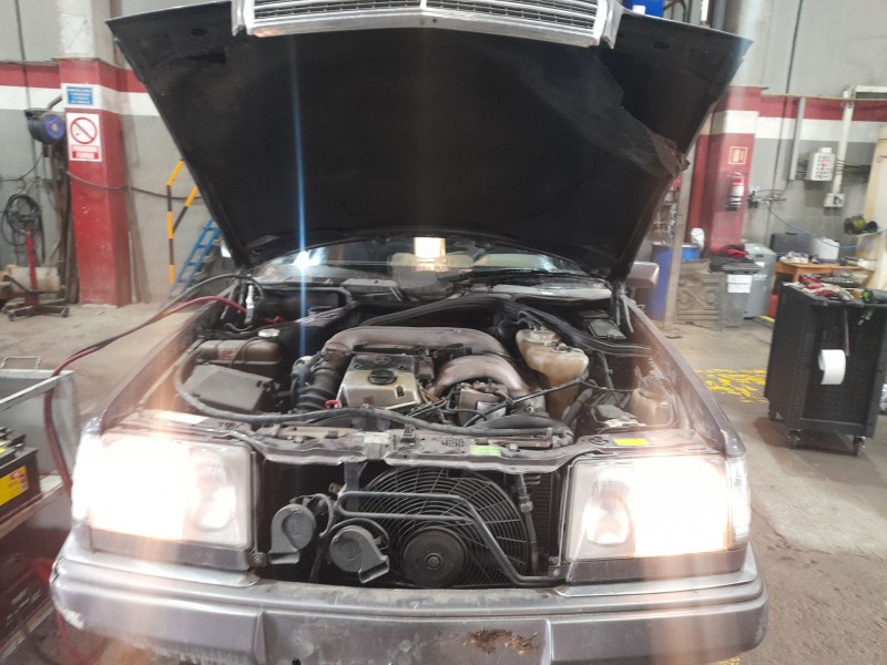 mercedes-benz clase e (w124) del año 1994