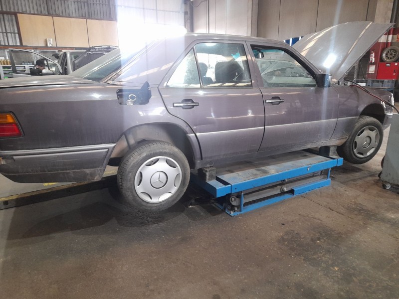 mercedes-benz clase e (w124) del año 1994