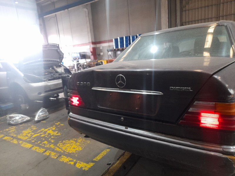 mercedes-benz clase e (w124) del año 1994