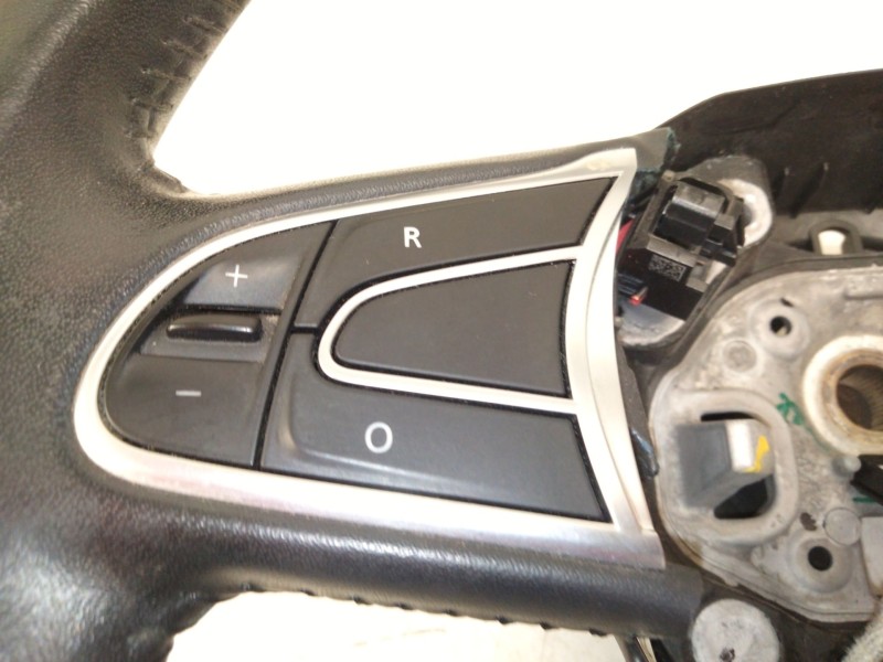 Recambio de volante para renault megane iv sport tourer (k9a/m/n_) 1.2 tce 130 (k9mr) referencia OEM IAM 484005825R  