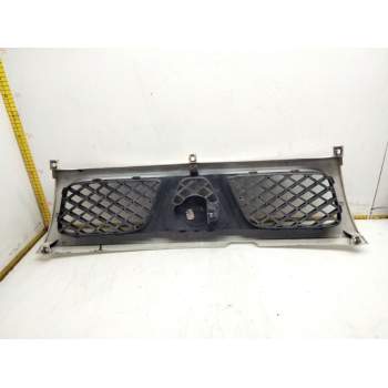 Recambio de rejilla delantera para nissan terrano ii (r20) 2.7 tdi 4wd referencia OEM IAM 623107F  