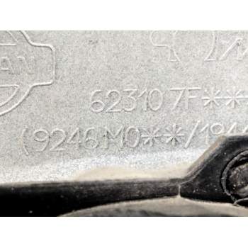 Recambio de rejilla delantera para nissan terrano ii (r20) 2.7 tdi 4wd referencia OEM IAM 623107F  
